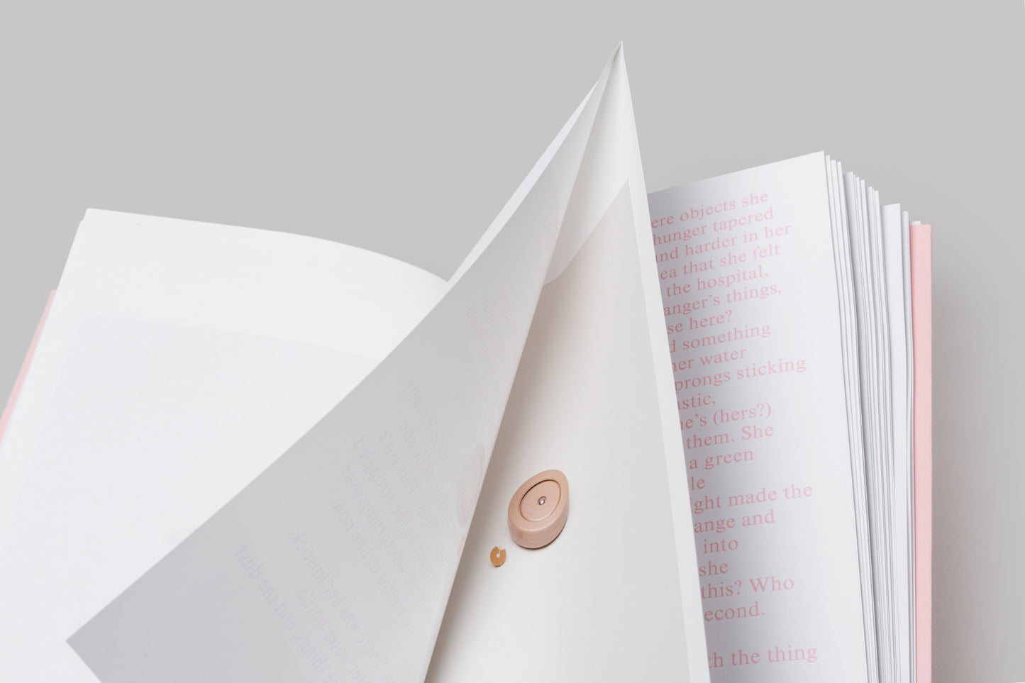 Disappearing Objects — Louis De Belle (Special Edition)
