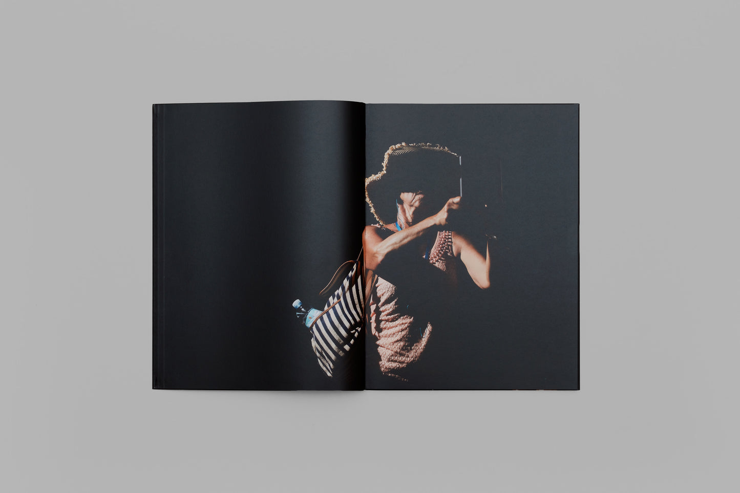 Louis De Belle — Crowd