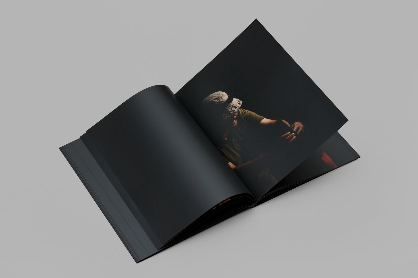 Louis De Belle — Crowd (Special edition)